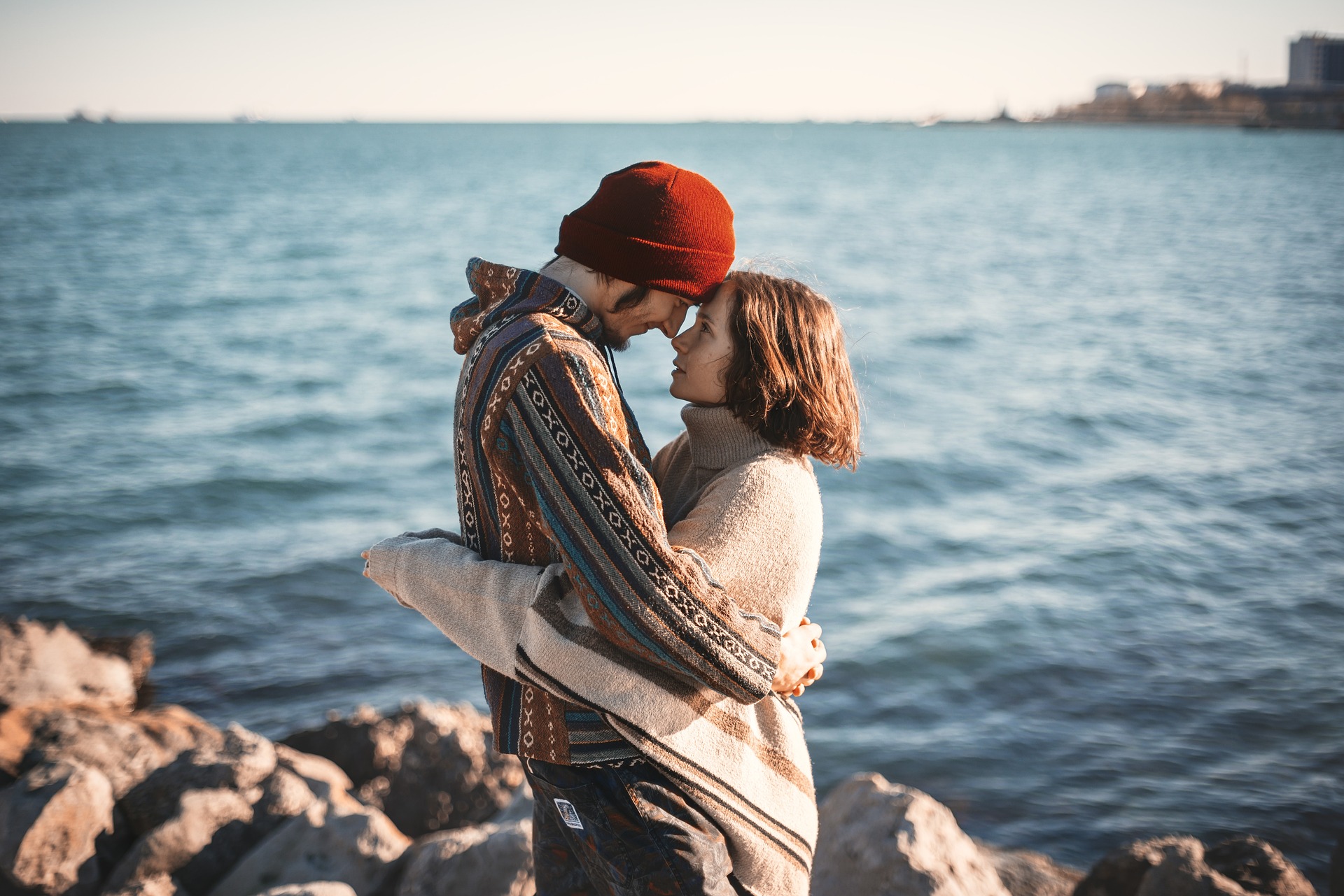Singles Flirts Die Welt des Online-Flirtens: Auf Partnersuche in Singlebörsen